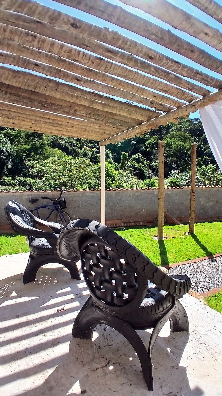 Suíte na Montanha com piscina a 1km do Parque