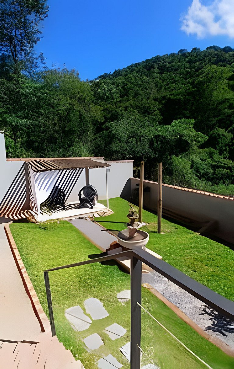 Suíte com piscina salgada a 900m do Parque