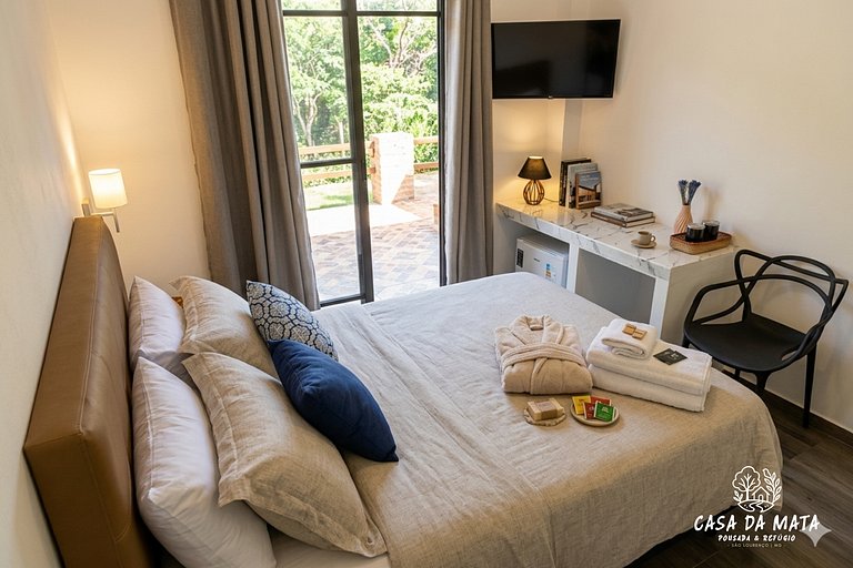 Suíte com piscina na montanha a 1km do Parque