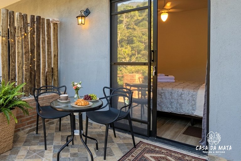 Suíte com piscina na montanha a 1km do Parque