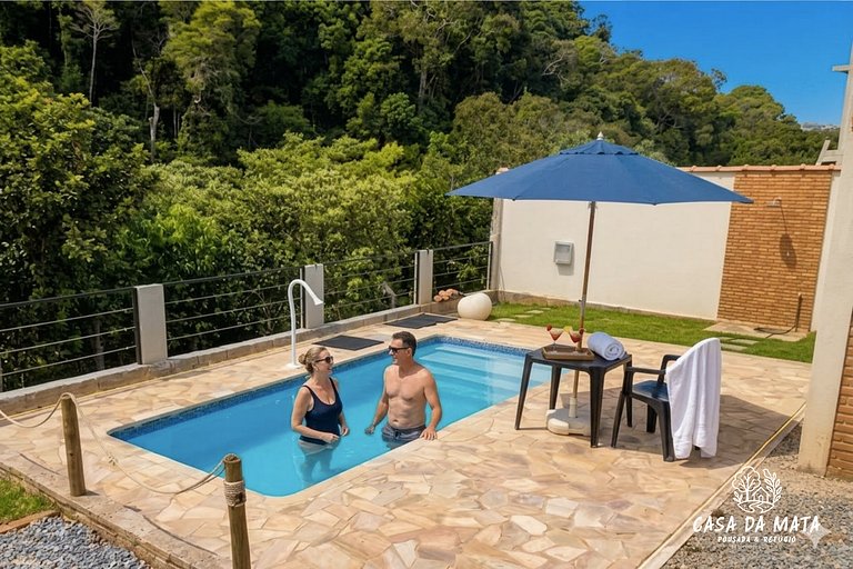 Suíte com piscina na montanha a 1km do Parque